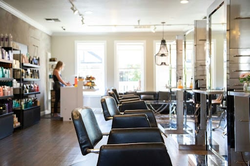 Financial Upside: How Renting Chairs Can Boost Your Salon’s Revenue